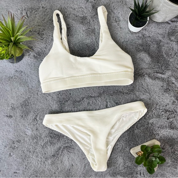 NWOT Off White Ribbed Bralette Bikini Top and Cheeky Bottoms - XS - Picture 4 of 9